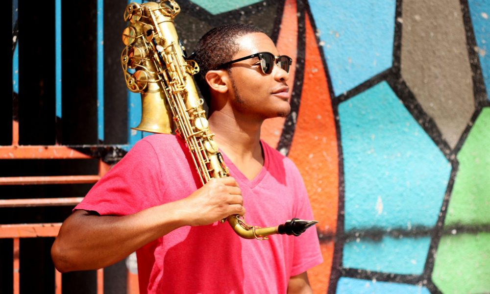 Saxophone Serenade: Beginners’ Guide to Online Saxophone Classes Saxophone Serenade