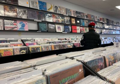The Resurgence of Vinyl: A Nostalgic Revolution in the Digital Age