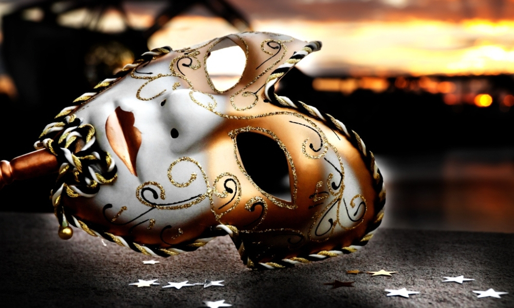 Masquerade Costumes – The growing trend Masquerade Masks